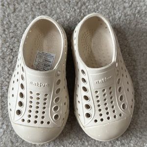 Native Shoes size 4c